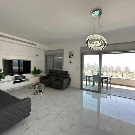 Ashdod Seaview Apartment- דירה אשדוד נוף לים Екстер'єр фото