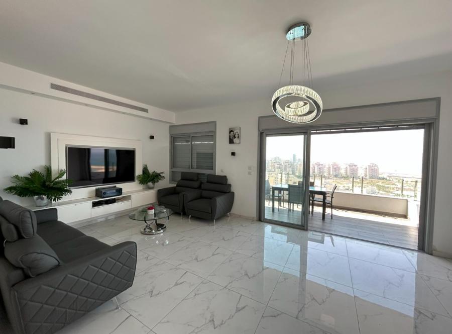 Ashdod Seaview Apartment- דירה אשדוד נוף לים Екстер'єр фото
